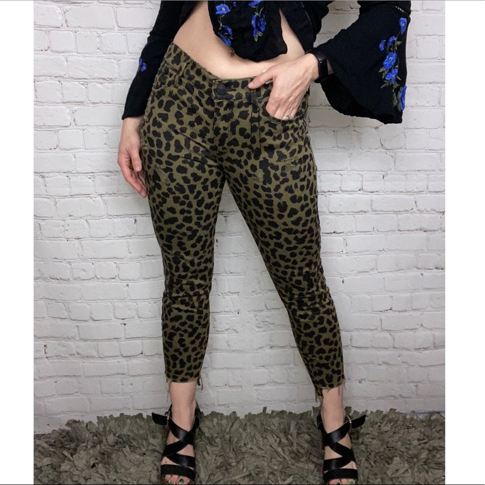 NEW Express olive Leopard cropped jeans pants 2 - Picture 1 of 5